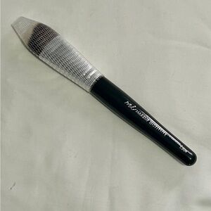 Makeup Institute x HANK & HENRY Collab Makeup Brush 5304